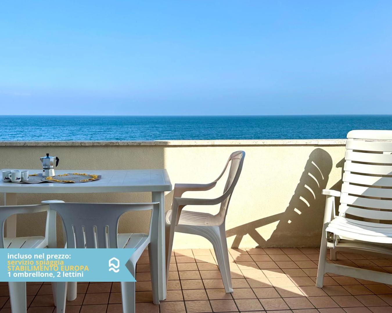 Rs321 - Marcelli, Trilocale Fronte Mare Con Spiaggia Inclusa Exterior foto